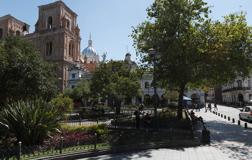 Plaza Calderon in Cuenca
